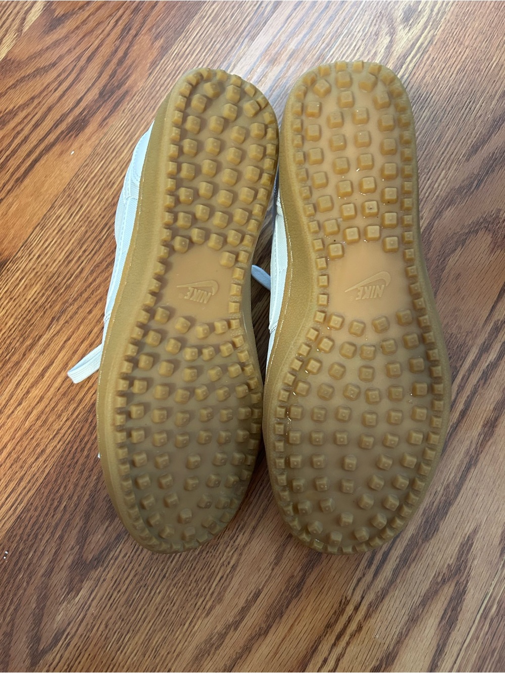 Nike White Low-Top Sneakers with Gum Outsole Still in Box - Picture 4 of 4